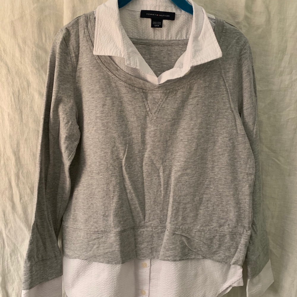 Gray and white Tommy Hilfiger blouse.